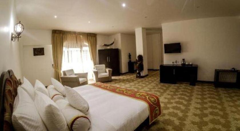 Royal Kandyan Exterior photo